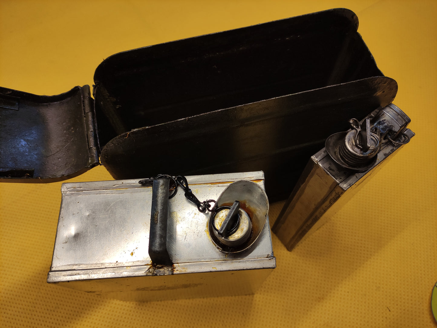 Casetta porta nastro Sovietica con oliatori