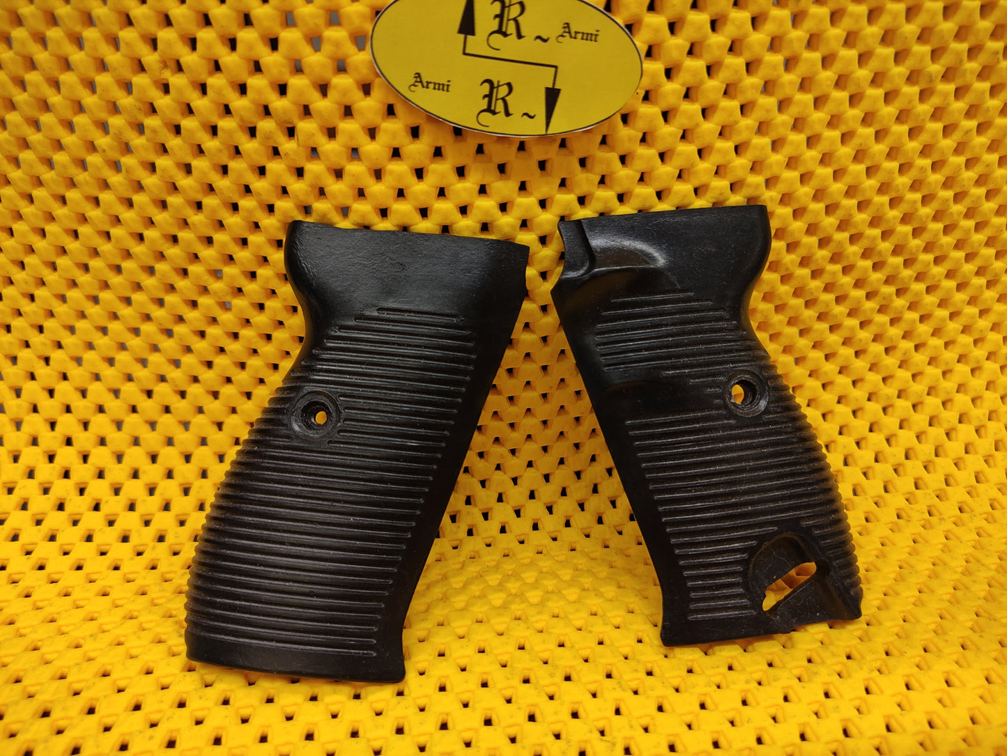 Guancette nere Walther P1/P38