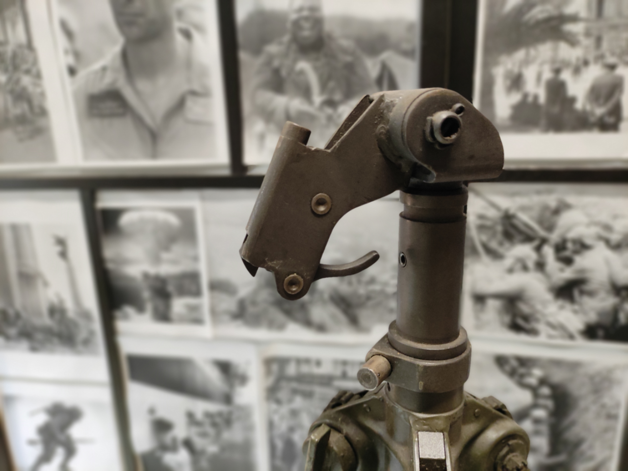 Treppiedi antiaereo per MG 42.